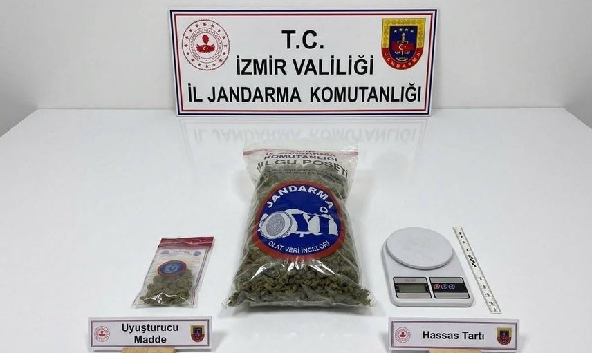 Torbalı'da fabrika konteynerinde 810 gram esrar ve hassas terazi ele geçirildi