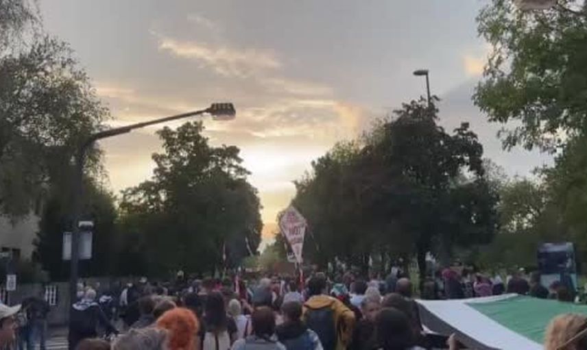 Ljubljana'da büyükelçilik açılmasına karşı sokaklar doldu: