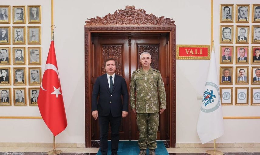 Tümgeneral Aktaş yeni görevi dolayısıyla valiyi ziyaret etti