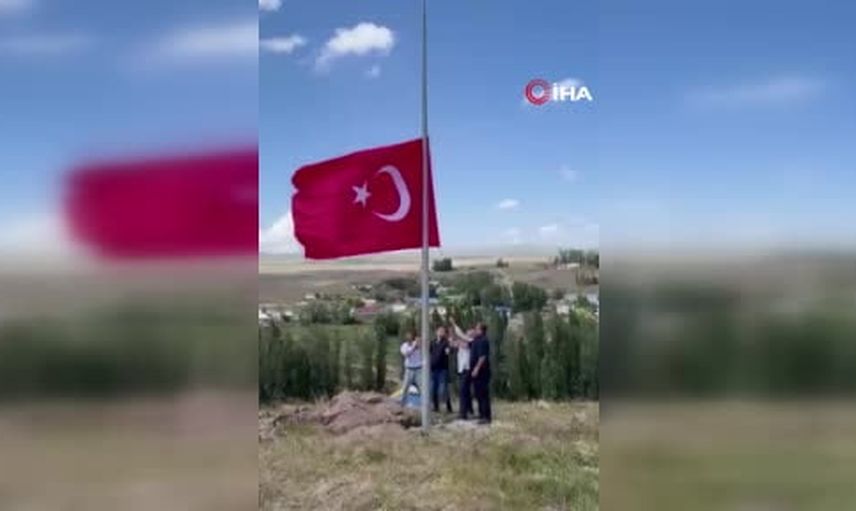 Zirvede yeniden dalgalanan vefa: Bardaklı’da yenilenen bayrak direği gurur kaynağı