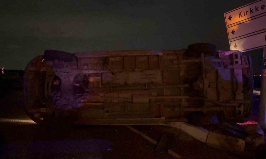 Muratlı çevreyolunda devrilen araçla sonuçlanan kavşak çarpışması