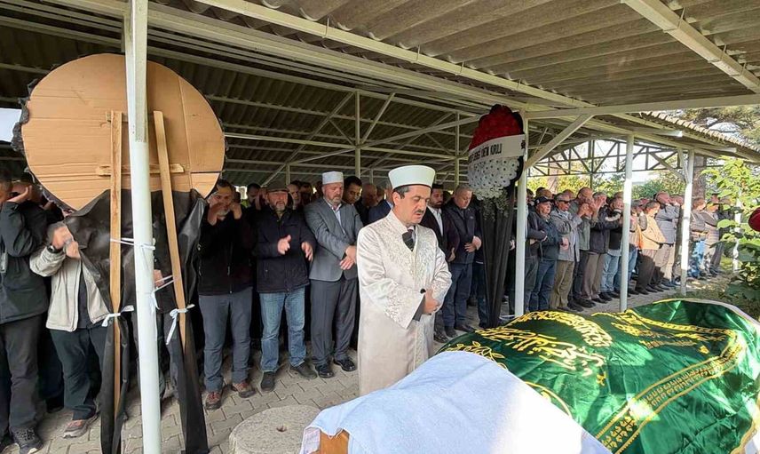 Düzce'de görev başında hayatını kaybeden muhabir Levent Öztürk uğurlandı