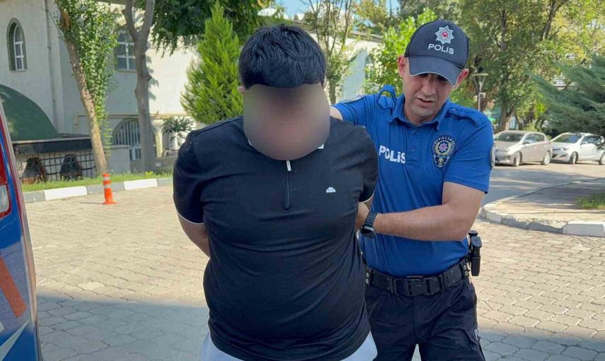 Samsun'da yol verme tartışması bıçaklı yaralamayla sonuçlandı, şüpheli adliyeye sevk edildi