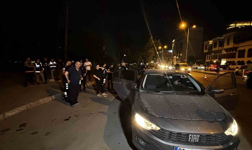 Adana sokaklarında huzur seferberliği: 64 aranan şahıs gözaltında, trafikte milyonluk ceza