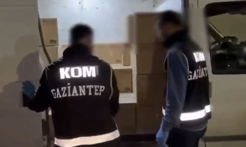 Ruhsatsız diş kliniğine baskın: 3 gözaltı, 42 bin 890 ilaç ele geçirildi
