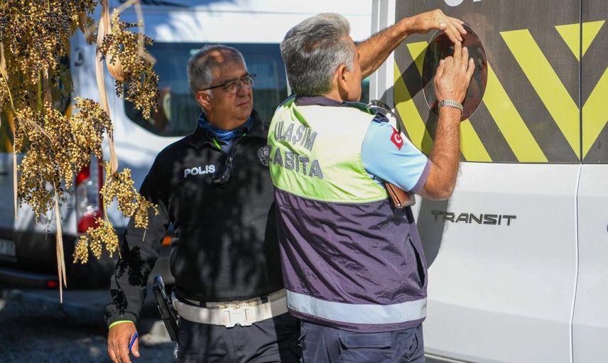 Kuşadası'nda servis denetimleri eğitim yılına güven getirdi