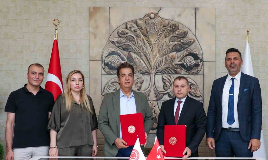 Mühendis adaylarına saha rehberi: ÇEDAŞ ve Sivas Cumhuriyet Üniversitesi'nden kariyer pusulam