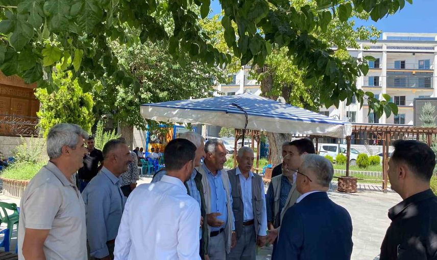 Mazıdağı'nda öncelik hizmette: kaymakam Özer kurum ve esnafla buluştu