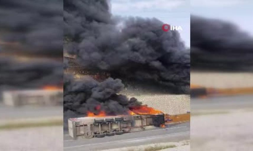 Siirt'te karayolunu kapatan yangın: iki tır küle döndü
