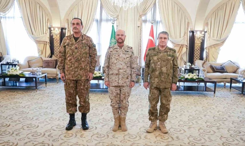 Genelkurmay liderleri üçlü savunma görüşmesi için Riyad'da buluştu