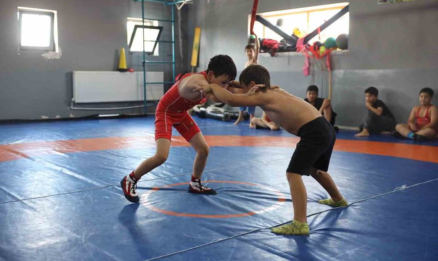 Çocuklar yazı sporla keşfediyor: Sakarya'da 22 branşta eğitim