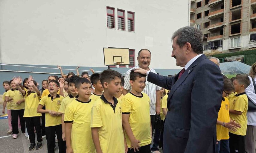 Vali Tavlı: sevgiyle yetişen nesiller Türkiye Yüzyılı'nın mimarı olacak