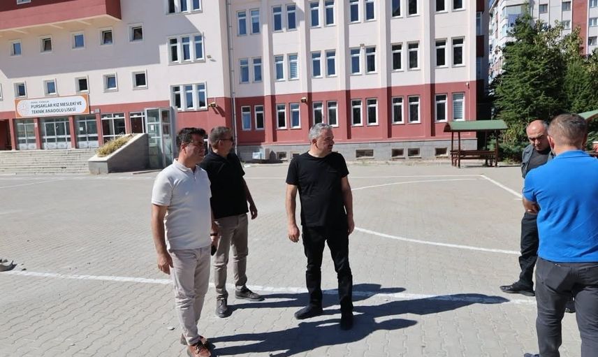 Pursaklar'da okulların fiziki dönüşümü yeni eğitim yılına hazırlanıyor