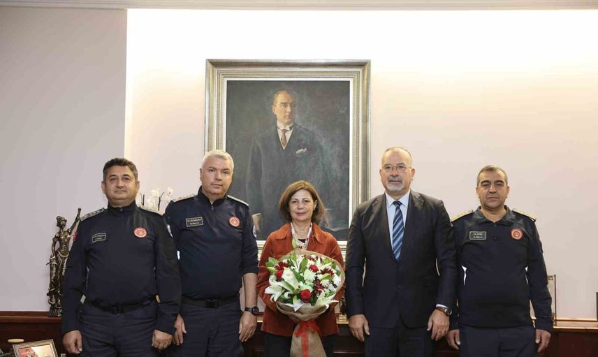İtfaiyecilerin teşekkür ziyareti: Ayşe Ünlüce'ye vefa ve destek mesajı