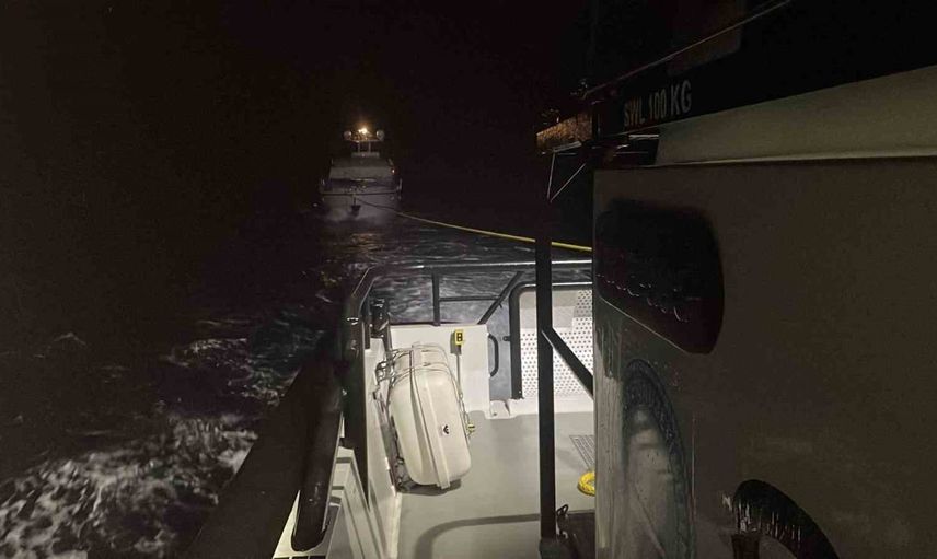 Ayvacık açıklarında arızalanan tekne sahil güvenlik ekiplerince kurtarıldı