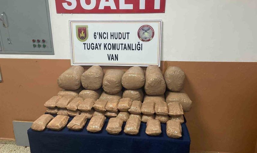 Van hudut hattında yürütülen aramada 516 bin 727 gram uyuşturucu bulundu