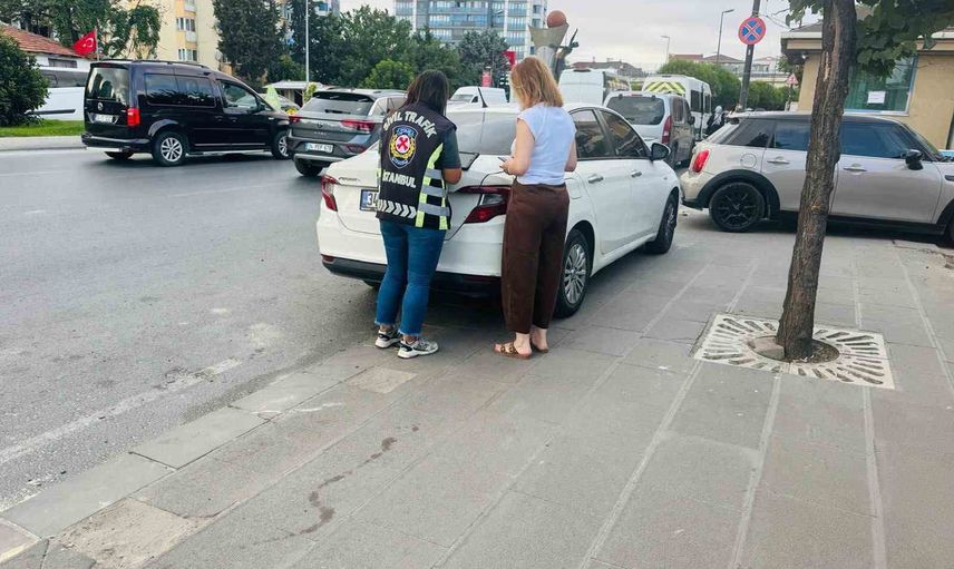 Öndeki aracı engelleyip ani fren yapan sürücüye 12 bin lira ceza
