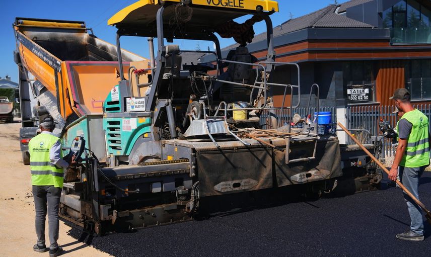 gölbaşı'nda eylül ayında 22 bin 500 ton asfaltla yol konforu yükseldi