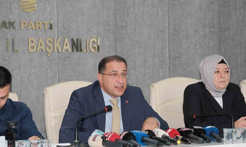 Ak Parti Manisa teşkilatı 25 yıllık hizmetleri ve gelecek hedeflerini değerlendirdi