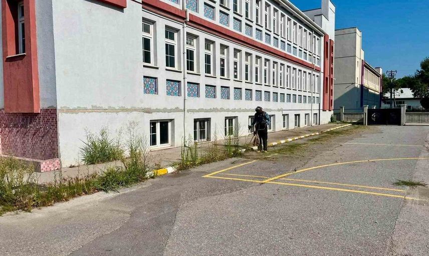 Erenler’de okulların bahçeleri güven ve düzenle yeni yıla hazırlanıyor