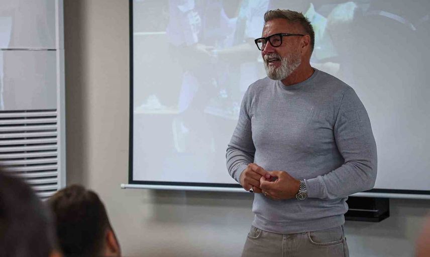 Thorsten Fink'ten akademiye yol haritası: gençleri a takıma hazırlama stratejileri