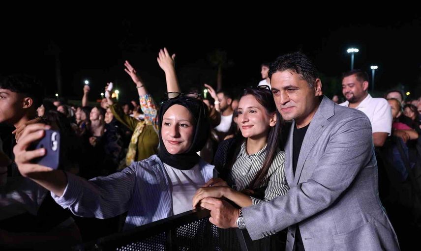 Sahneden parklara: Aliağa sanat günleri ikinci haftada coştu