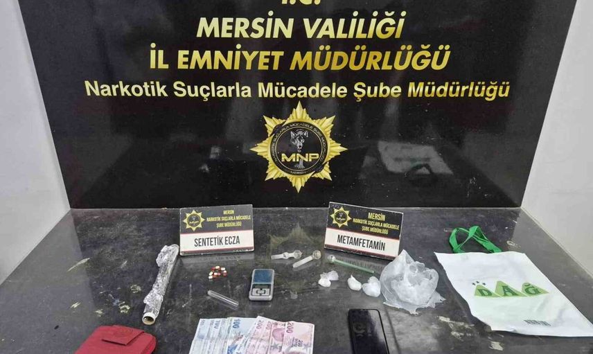Mersin'de bir aylık operasyonda suç şebekelerine ağır darbe: 137 kilo esrar ve binlerce hap ele geçirildi