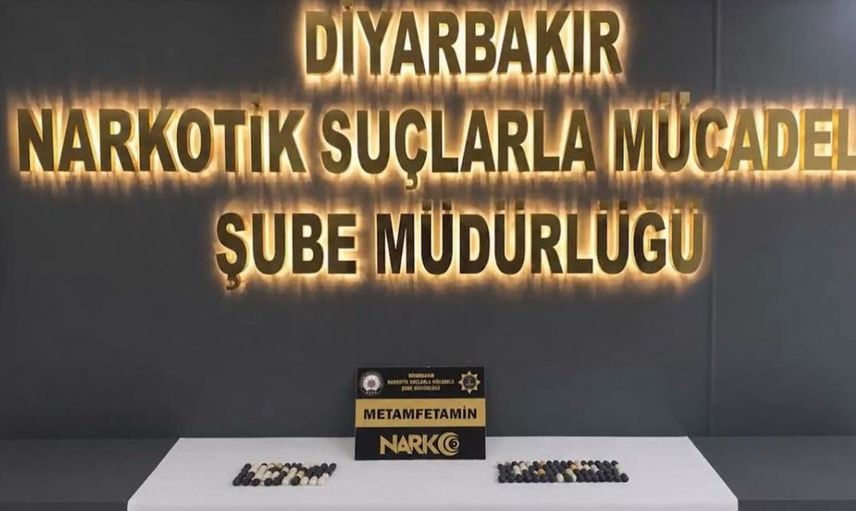 Midelerinde kapsüller: Diyarbakır'da 780 gram metamfetaminle 2 kişi cezaevinde