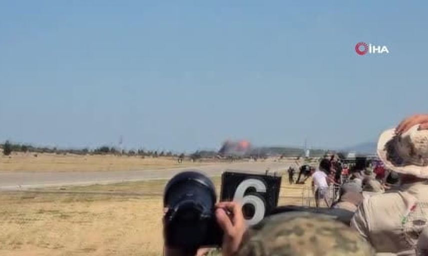 Tanagra'da F-4 Phantom gösteride düştü, mürettebatın akıbeti belirsiz