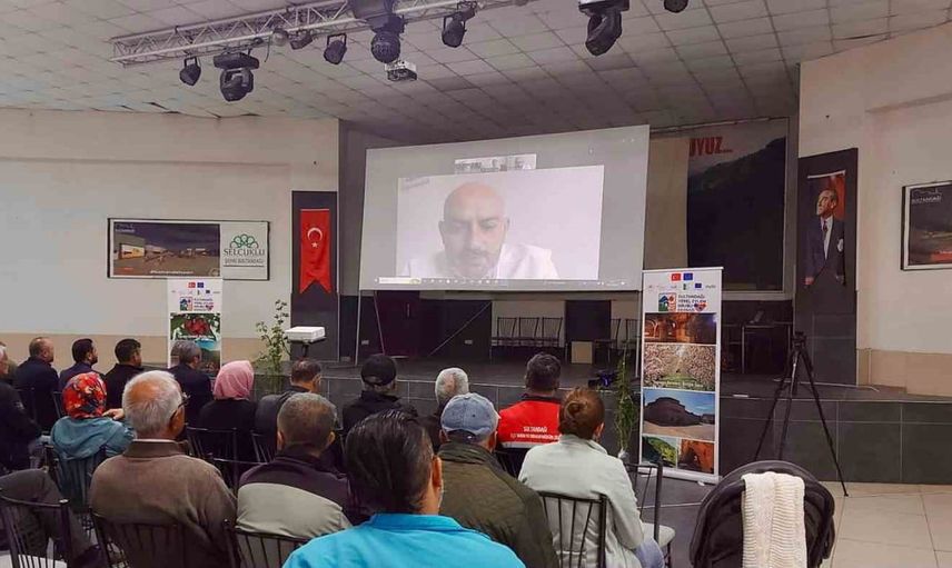 Sultandağı'nda üreticilere kuşburnu ve badem üretiminde temel bilgiler aktarıldı
