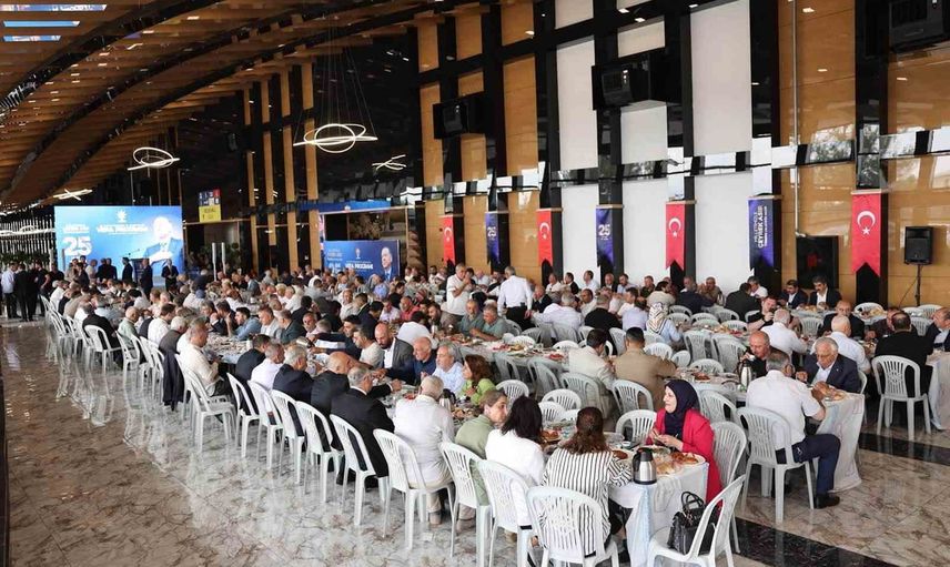 Ak Parti Erzurum'da vefa programı