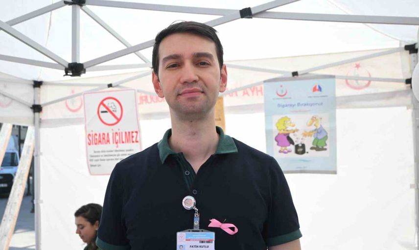 Halk sağlığı haftası zafer meydanı'nda stantlarla vatandaşa rehberlik ediyor