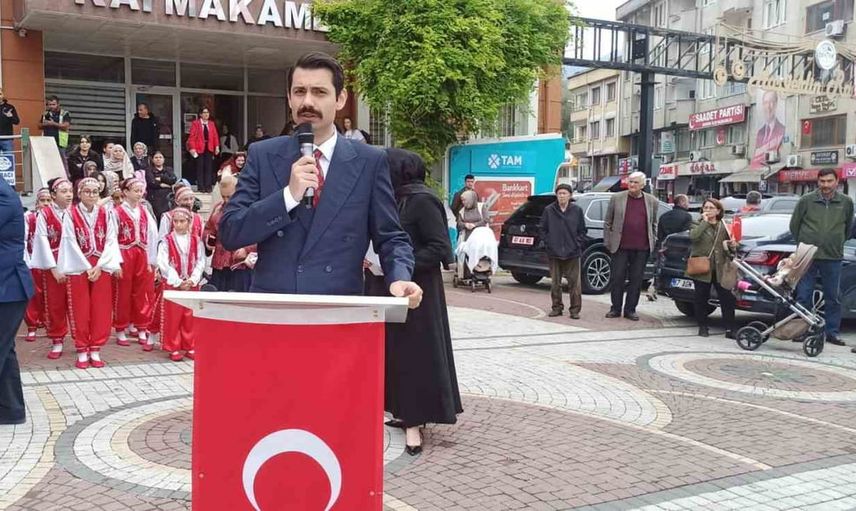 Devrek’te 29 Ekim coşkusu öğrencilerin gösterileriyle yükseldi