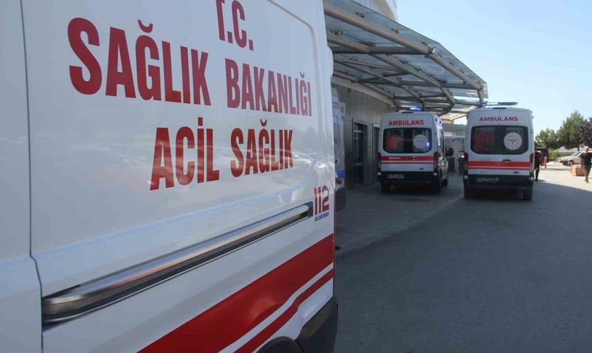 Beyşehir'de ardı ardına üç kaza: dört kişi hastaneye kaldırıldı