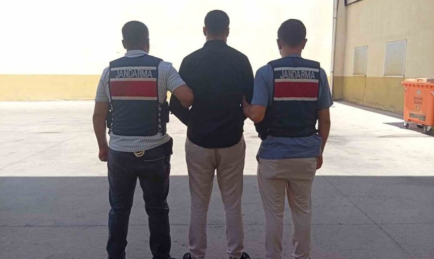 Oğuzeli'nde jandarmadan operasyon: 14 yıl kesinleşmiş cezası bulunan şüpheli yakalandı