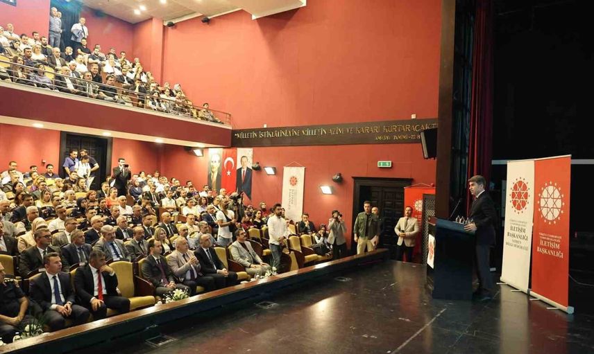 Amasya'da kamu iletişimini güçlendirmeye yönelik dezenformasyon ve yapay zeka eğitimi