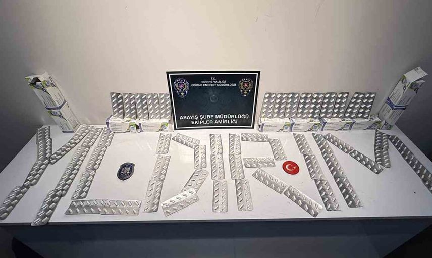 Edirne'de devriye ekiplerinin durdurduğu araçta 600 hap ele geçirildi