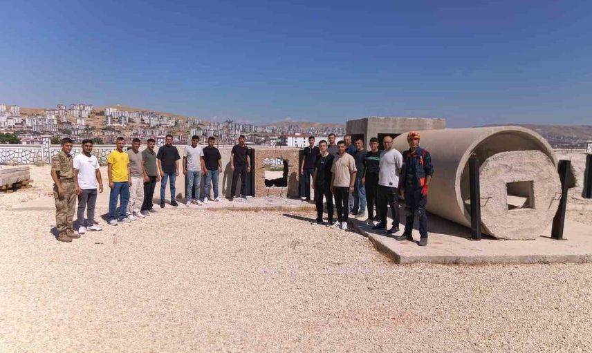 Elazığ'da jandarma için enkazda arama kurtarma temel eğitimi devam ediyor