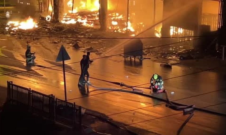 Mezitli'de mobilya atölyesinde yükselen alevler ekipleri alarma geçirdi