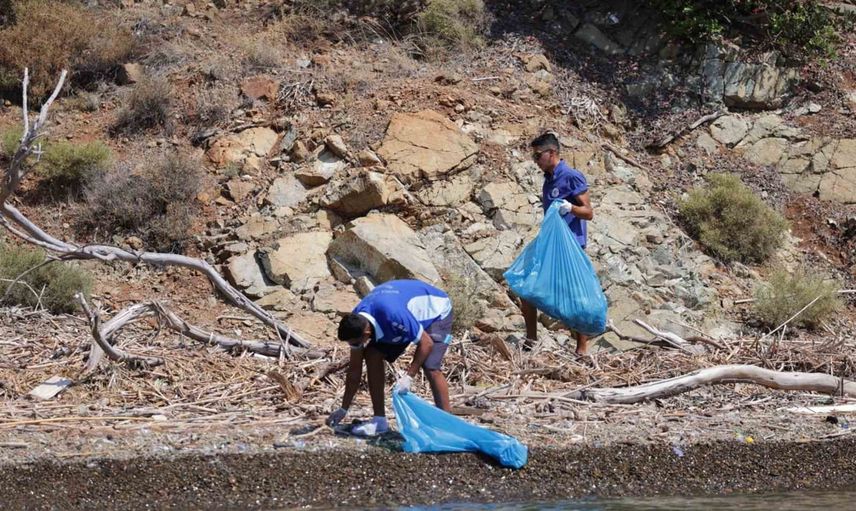Ulaşılamayan koylarda denizden temizlik: 11 yılda 306 ton atık toplandı