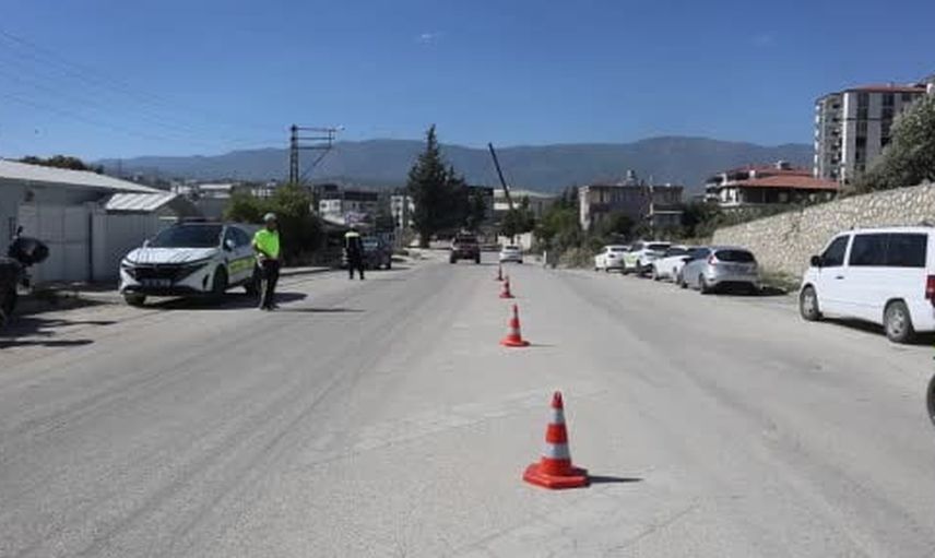 Hatay'da okul servislerinde kapsamlı denetim: ayakta öğrenci taşıyan iki sürücüye ceza
