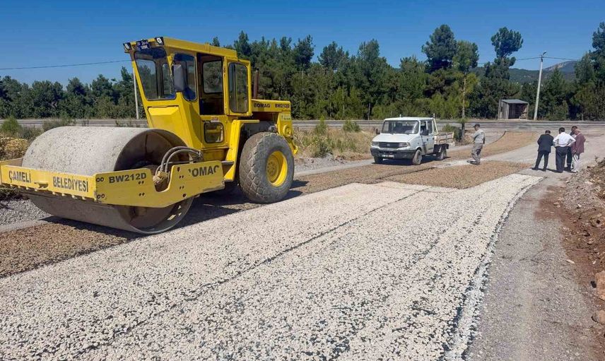 Mahalle yollarına kendi imkanlarıyla yatırım: Çameli Cevizli'de yeni asfalt hizmete girdi
