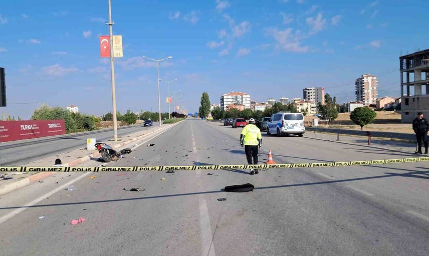 Karaman'da kavşakta çarpışma: elektrikli bisiklet sürücüsü ağır yaralandı