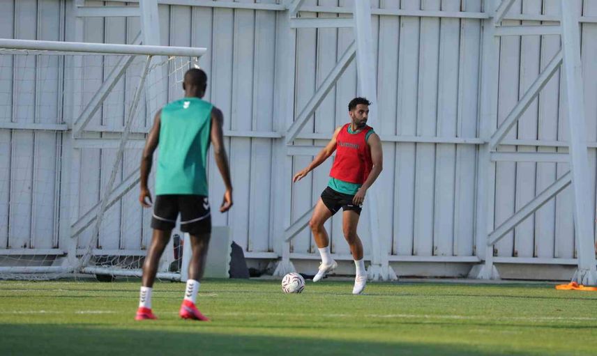 Konyaspor Çaykur Rizespor maçı öncesi son provasını yaptı