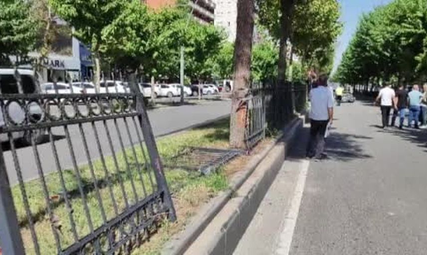 Batman'da sürücü kontrolü kaybedince otomobil takla attı