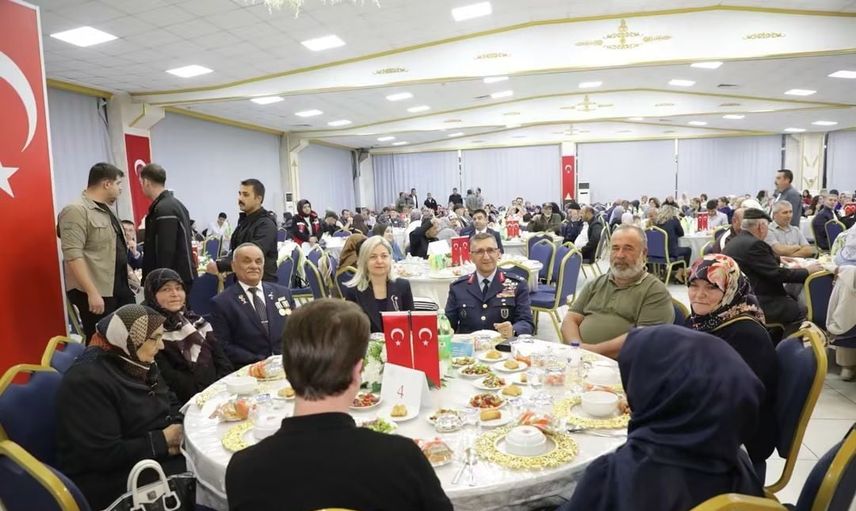 Kütahya'da gazilere ve şehit ailelerine onur yemeği