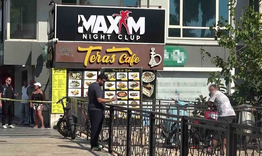 Antalya'da kanyonda üç saatlik nöbet: Fransız turist yardım için ayrılmadı