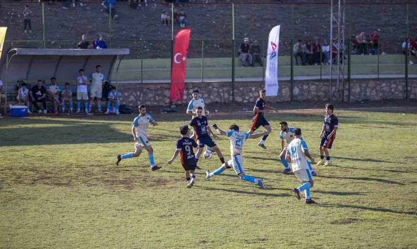 mahalle kupasında eski mezitli ve kavaklıpınar zafere ulaştı