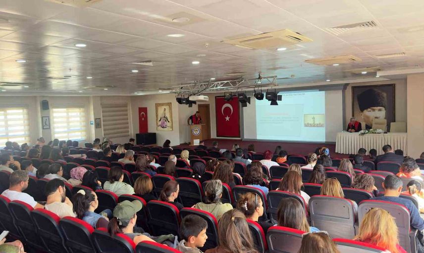 Öğretmenlere terörle mücadelede önleyici roller anlatıldı