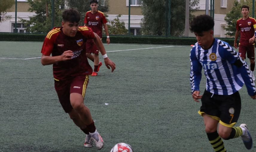 Kayserispor U19 liderliğini sürdürdü: deplasmanda 4’te 4 yaptı
